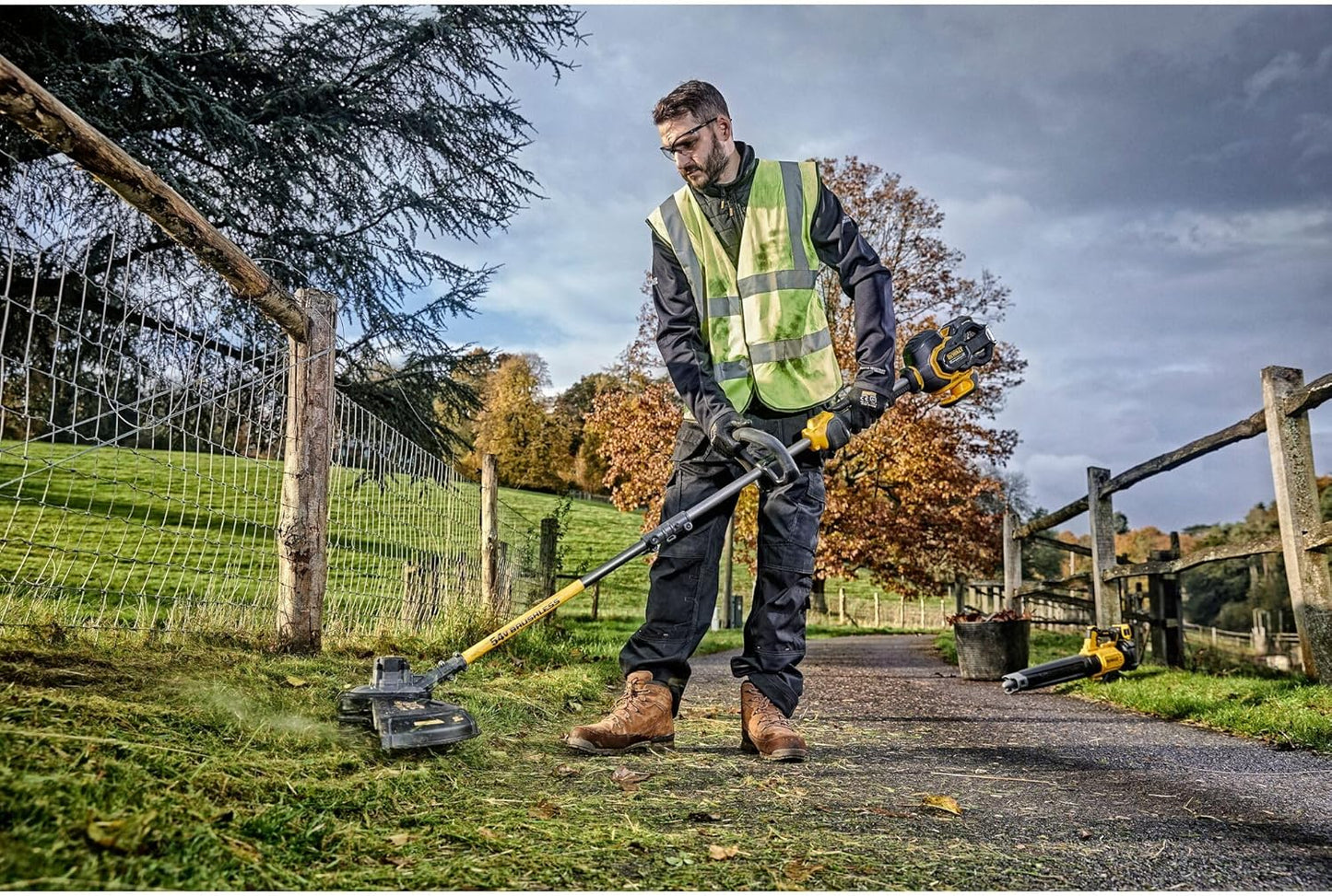 FLEXVOLT 54V Brush Cutter DCM5713N